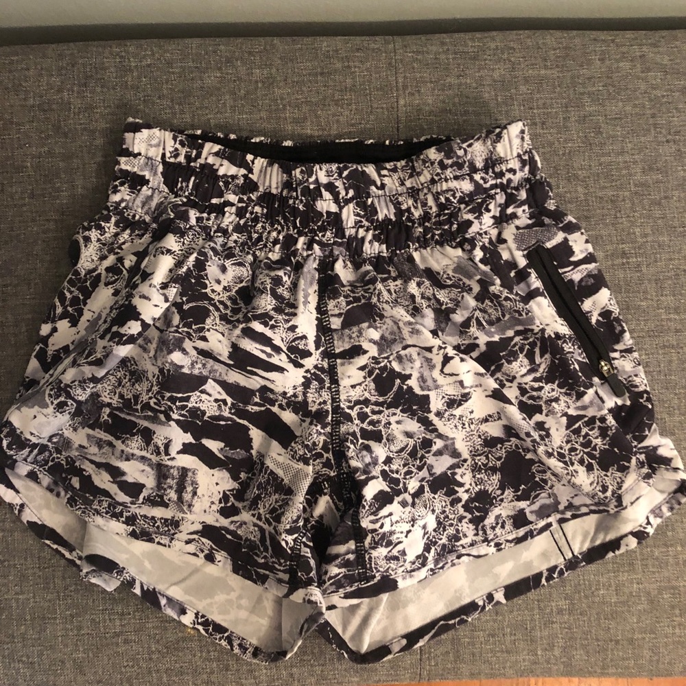 Black and white lulu shorts